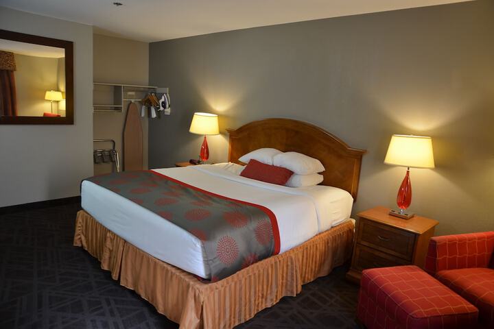 Room 12 of 28