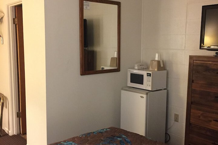 Room 4 of 44