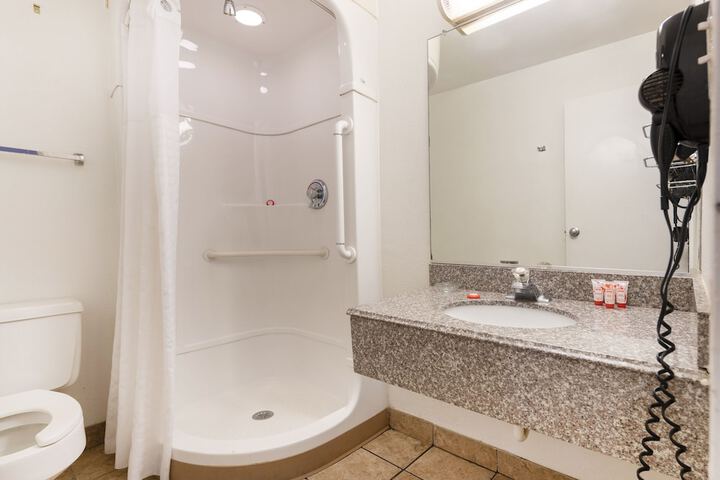 Room 16 of 25