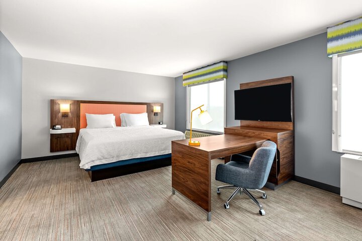 Hampton Inn & Suites Fairbanks