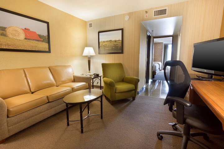 Room 14 of 38