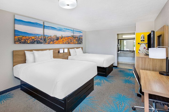 Room 34 of 47