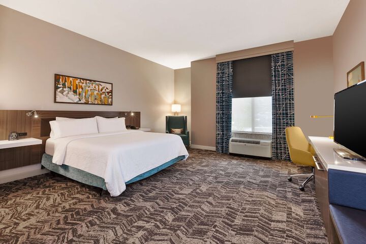 Room 14 of 36