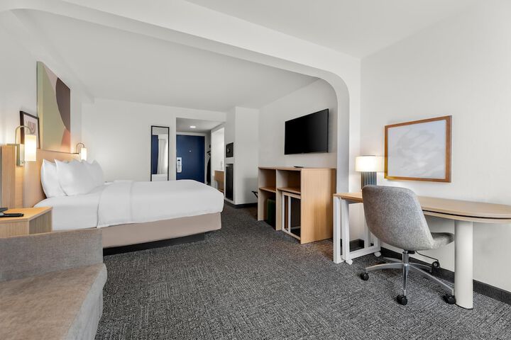 Spark by Hilton Biloxi Ocean Springs