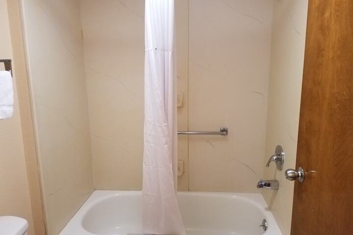 Room 12 of 36