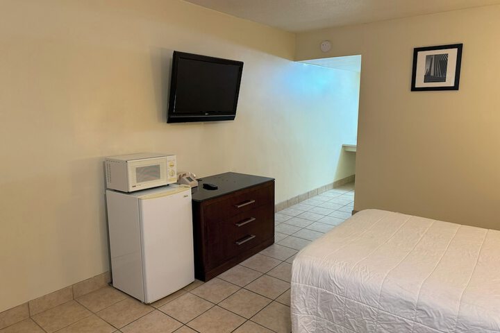 Room 15 of 27