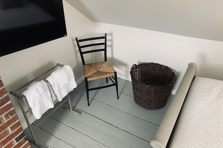 Room 39 of 65