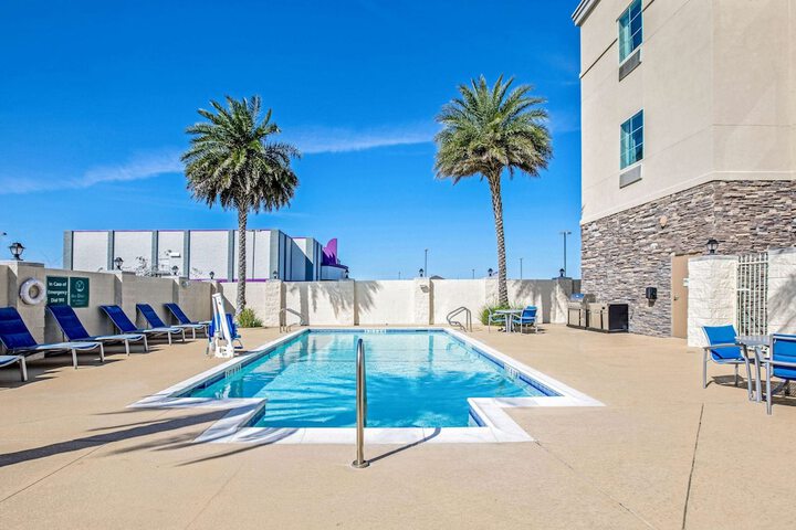 La Quinta Inn & Suites by Wyndham Corpus Christi - Portland