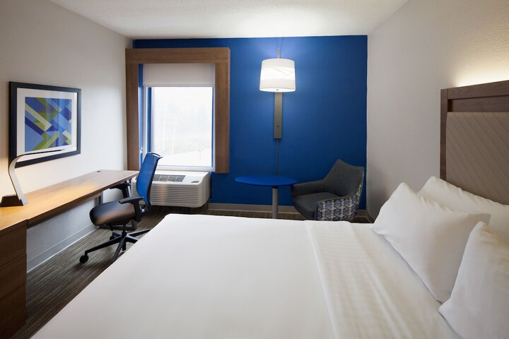 Room 9 of 55