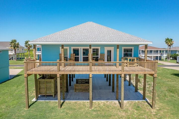 Tideâs Up 3 Bedroom Home by RedAwning