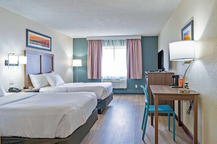 Room 34 of 60