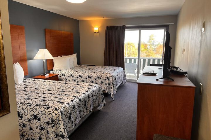 Room 10 of 18
