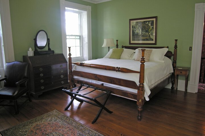Delano Homestead Bed & Breakfast