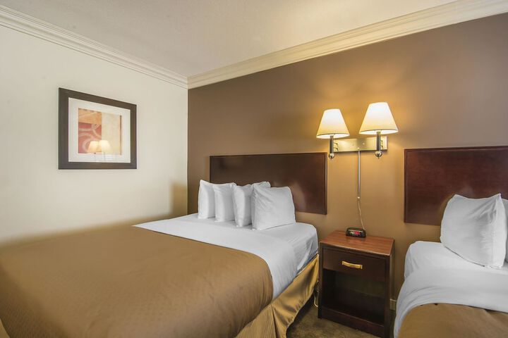Room 9 of 38