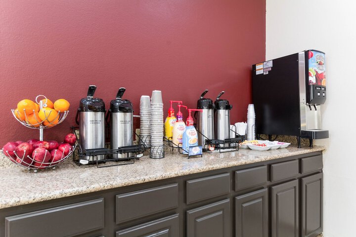 Breakfast/Coffee Service 28 of 33