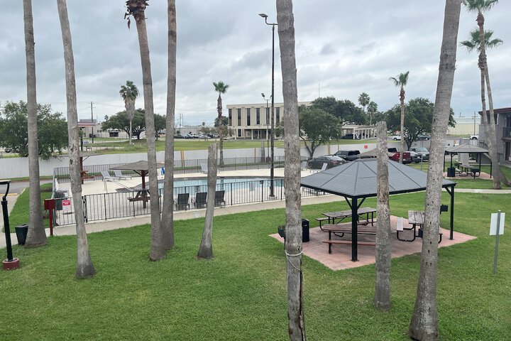 Pool 5 of 20