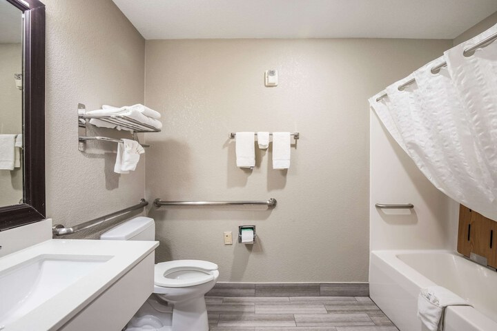 Room 13 of 41