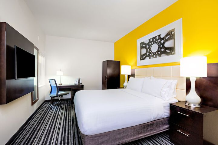 Room 9 of 23
