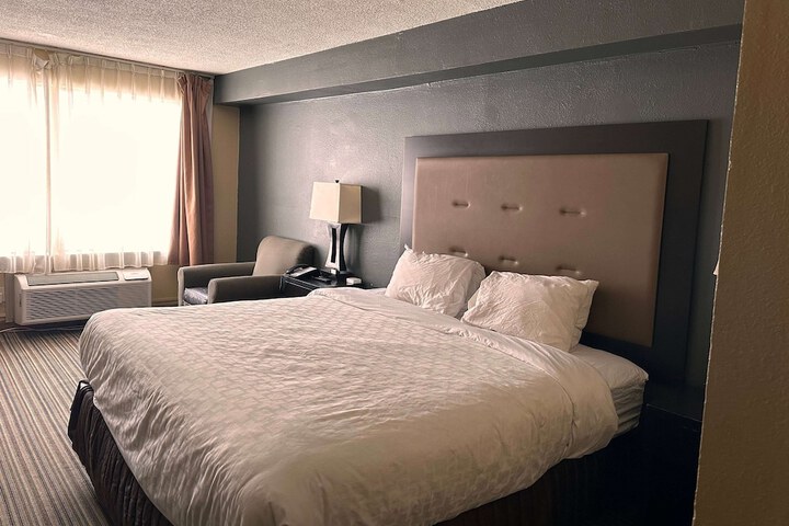 Room 18 of 22
