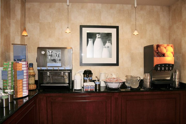Breakfast/Coffee Service 21 of 30