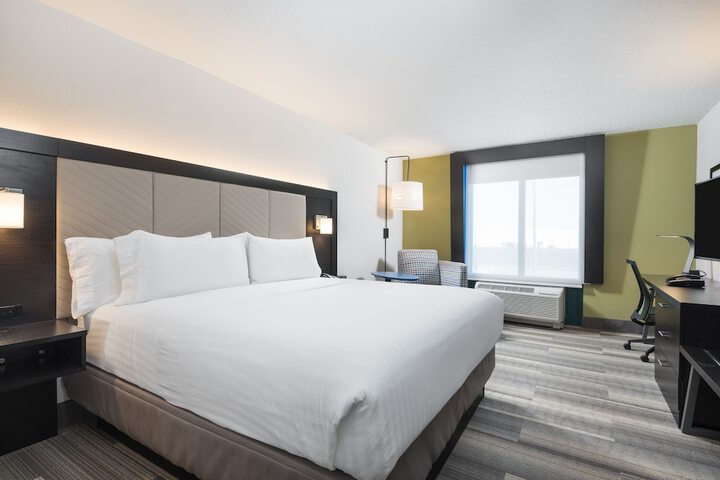 Holiday Inn Express & Suites Florence I-95 & I-20 Civic Center by IHG