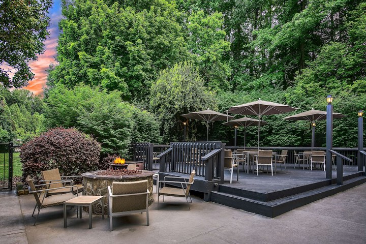 Terrace/Patio 66 of 67