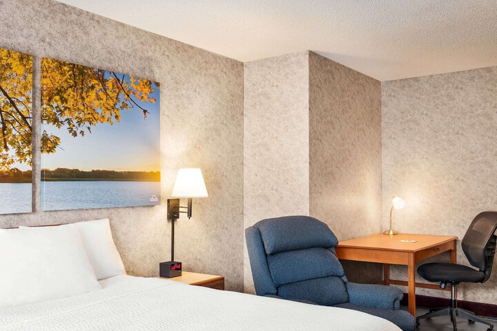 Room 21 of 36