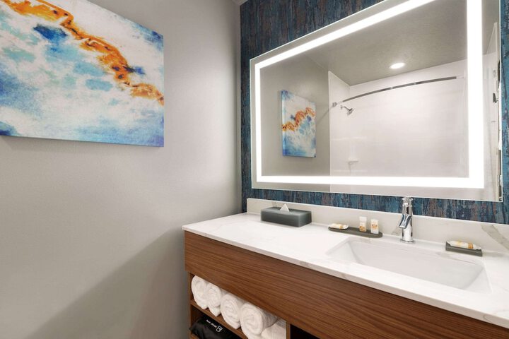 La Quinta Inn & Suites by Wyndham Springfield