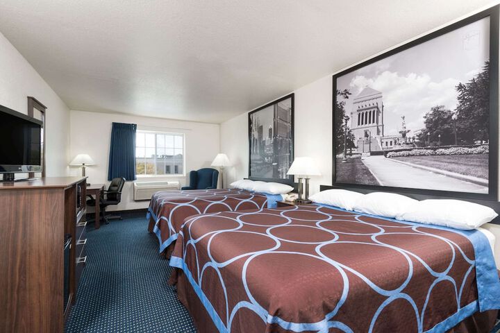 Room 18 of 26