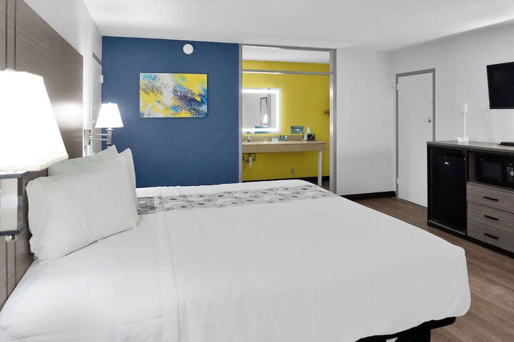 Room 42 of 52