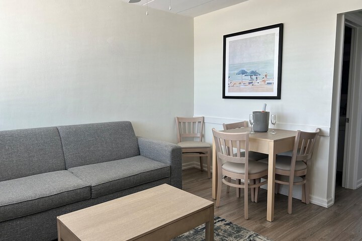 Esplanade Suites a Sundance Vacations Property