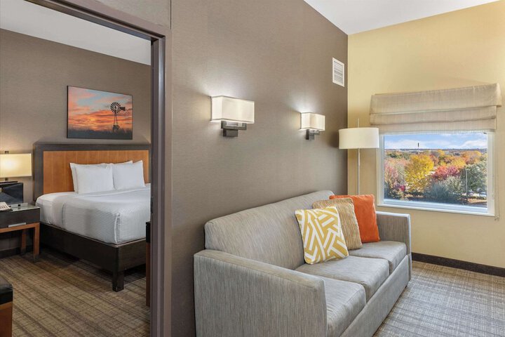 Cambria Hotel Plano Frisco
