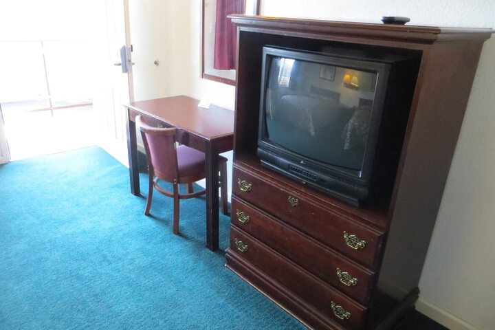 Room 12 of 40