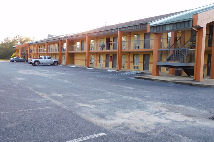 Hotel 5 of 38