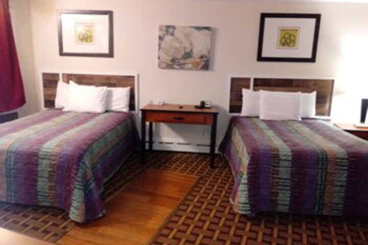 Town Line Motel