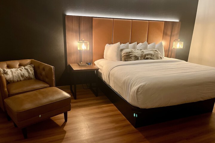 Room 60 of 84