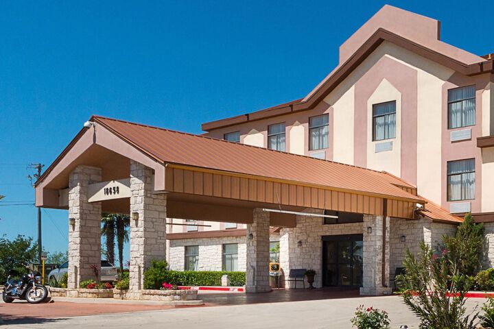 Hotel 3 of 22