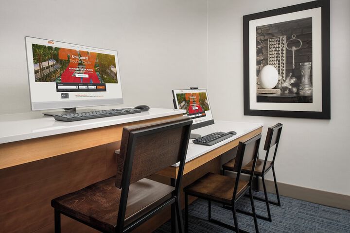 Holiday Inn Express Hotel & Suites Puyallup (Tacoma Area) by IHG