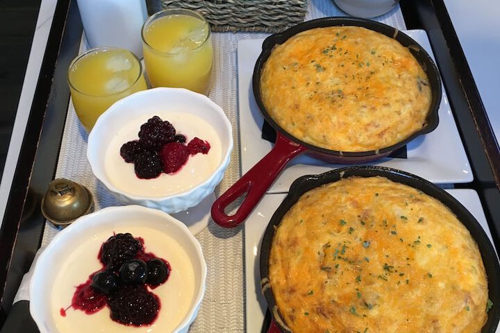 Breakfast/Coffee Service 104 of 130