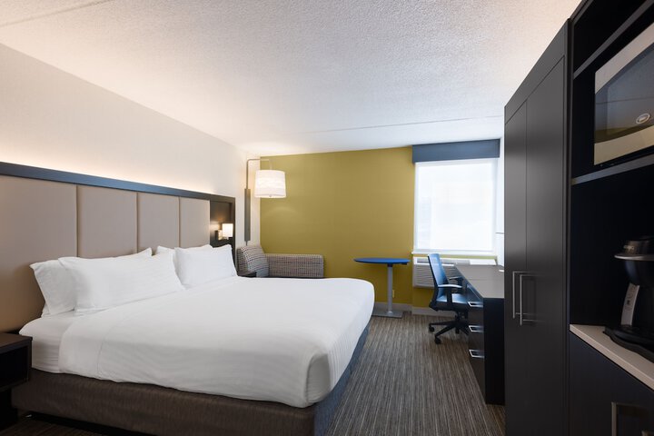 Room 15 of 28
