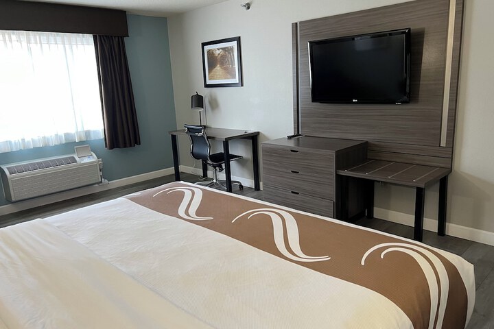 Room 18 of 37