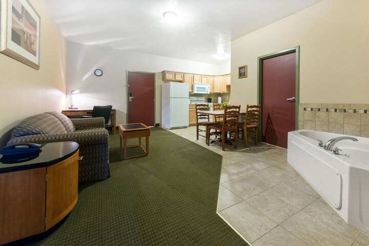 Room 30 of 75