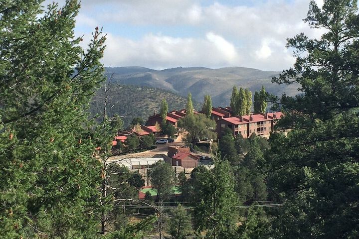 Crown Point Resort