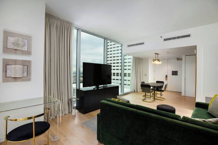 The Laura Hotel Houston Downtown, Autograph Collection