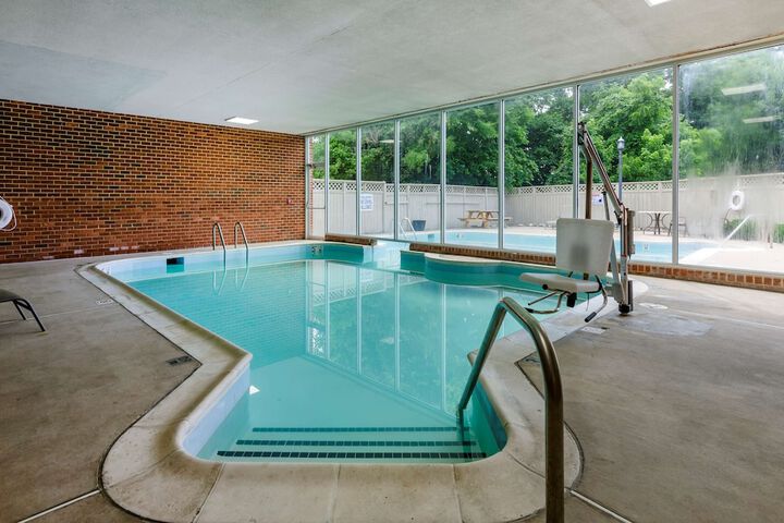 Best Western Plus Inn at Hunt Ridge