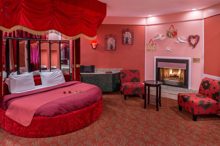Room 33 of 72