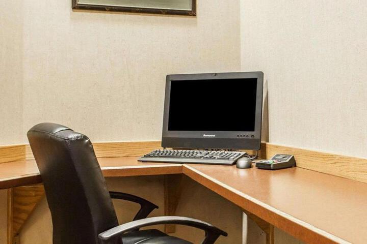 Comfort Inn & Suites Macon