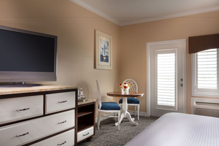 Kemah Boardwalk Inn