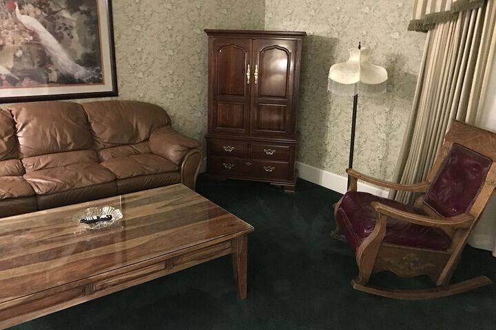 Room 84 of 104