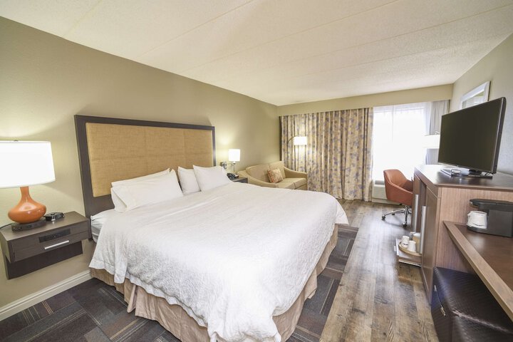 Room 10 of 25